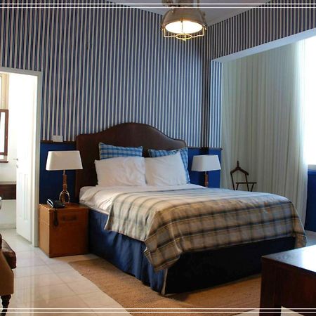 Bugrashov Beach 88 Hotel And Spa テル・アビブ エクステリア 写真
